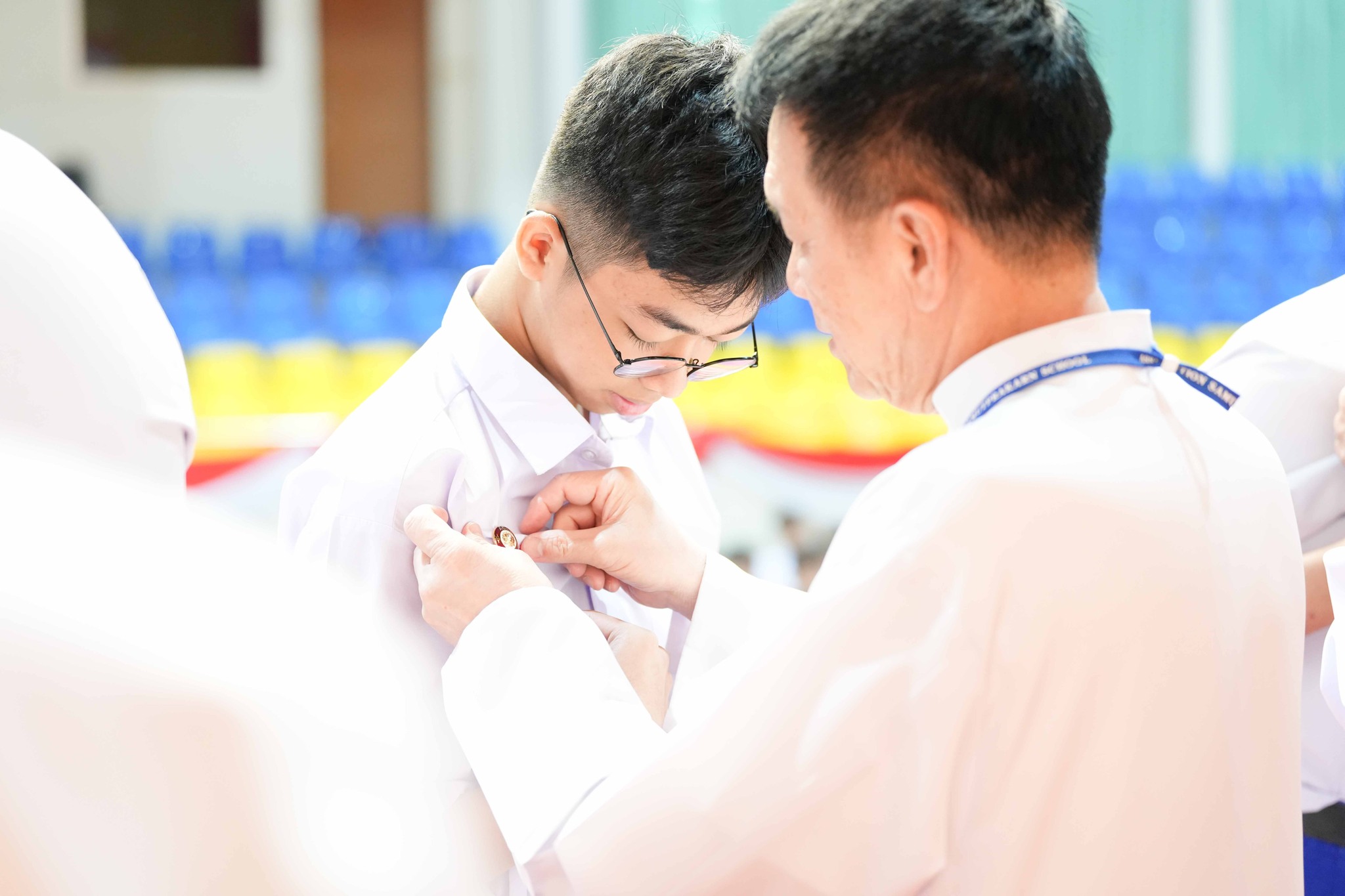 พิธีประดับเข็มนักเรียนชั้นมัธยมศึกษาปีที่ 4 โรงเรียนอัสสัมชัญสมุทรปราการ ประจำปีการศึกษา 2568