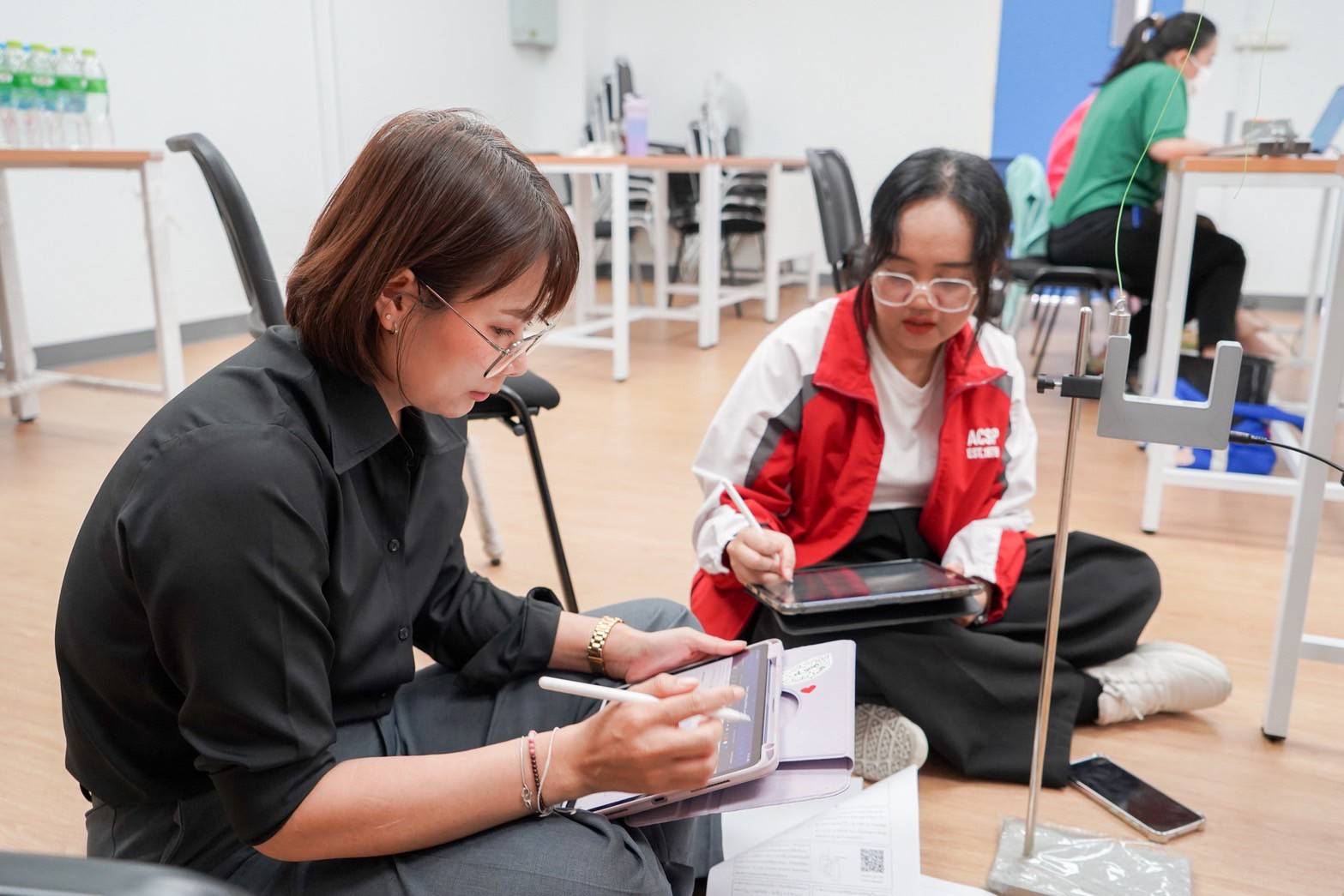 กลุ่มสาระวิทยาศาสตร์และเทคโนโลยี โรงเรียนอัสสัมชัญสมุทรปราการ ได้เข้าร่วมโครงการอบรมเชิงปฏิบัติการสำหรับการเรียนการสอนเชิงนวัตกรรม เรื่อง กลศาสตร์ ณ ภาควิชาฟิสิกส์ คณะวิทยาศาสตร์ มหาวิทยาลัยมหิดล