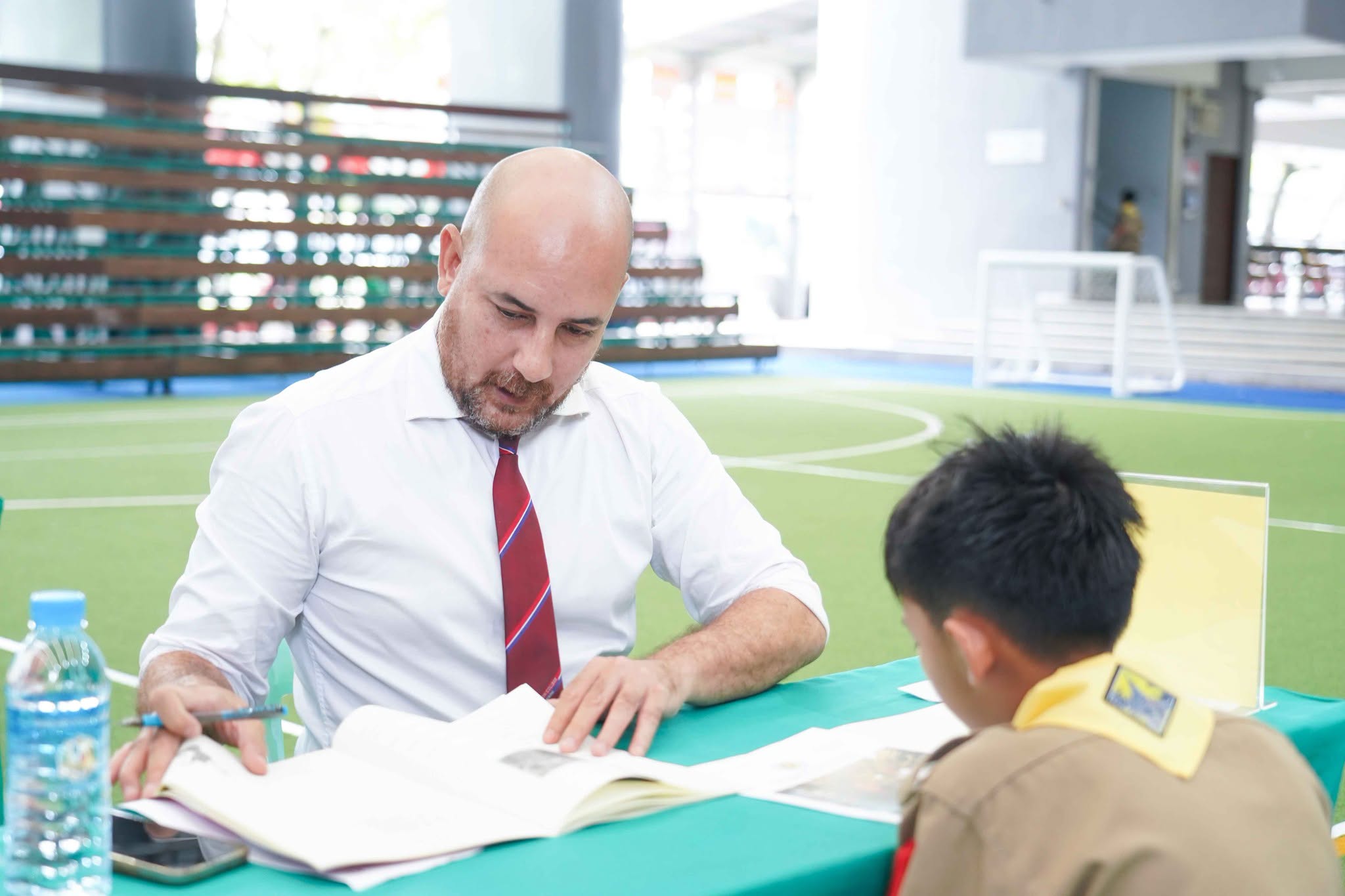 Primary 5 Students Practice English Oral Skills in Mock iPSLE Assessment