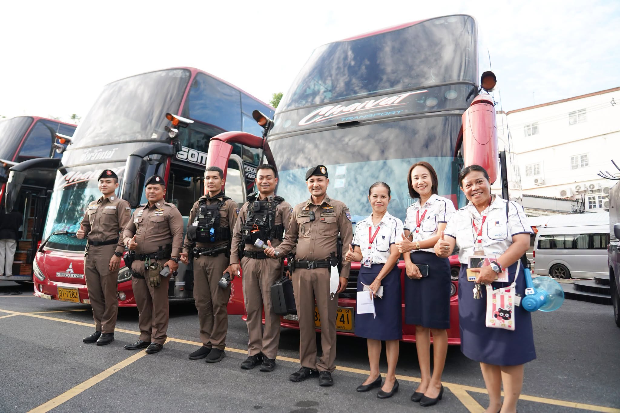 โรงเรียนอัสสัมชัญสมุทรปราการ ร่วมกับ เจ้าหน้าที่ตำรวจ สภ.สำโรงเหนือ เข้าตรวจสอบปริมาณแอลกอฮอล์ของคนขับรถบัสทุกคันที่จะพานักเรียนไปทำกิจกรรมทัศนศึกษา
